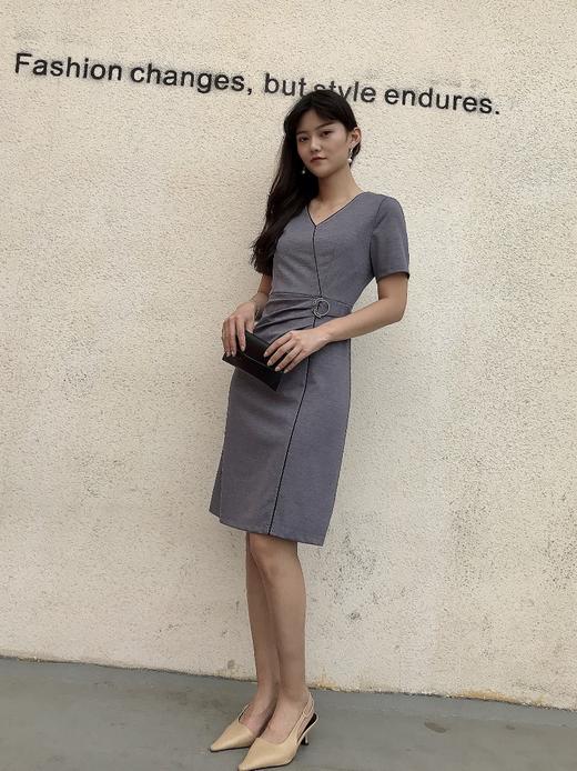 女短款连衣裙60020 商品图1