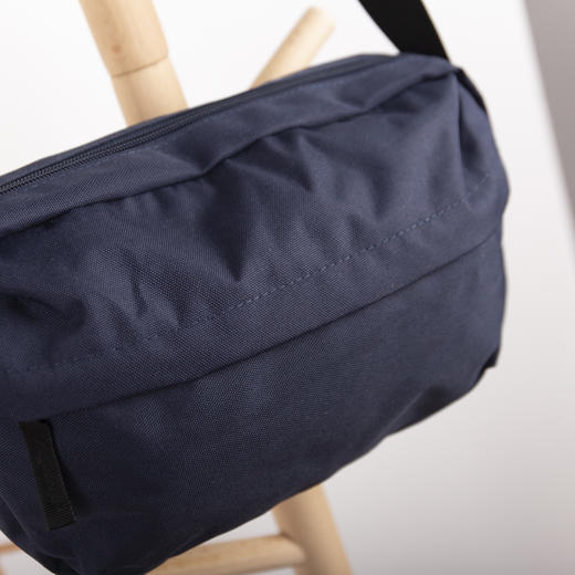 老米优品 /M*JI代工 男女通用休闲挎包 旅游日常B备！敲轻敲便携~~~ 商品图3