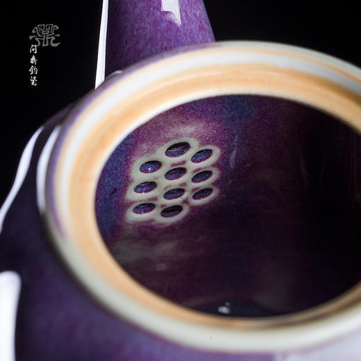 问鼎钧瓷棱线壶 商品图1