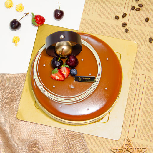 【暮云榛香】- 巧用君度酒让榛子提香 与慕斯香盈混淆 融入巧克力酱 让蛋糕内馅变得更加浓重 商品图1