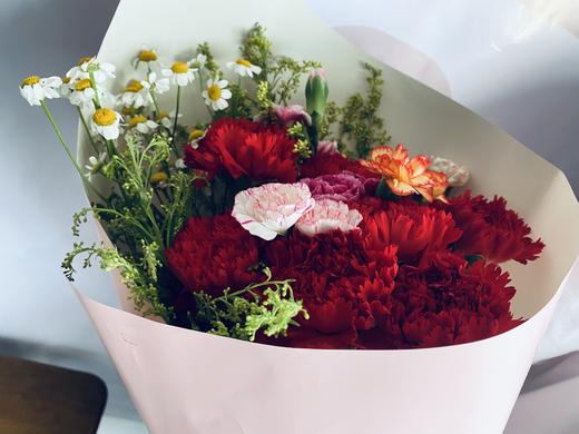 真爱永恒-母亲节康乃馨混搭花束（云南） 商品图0