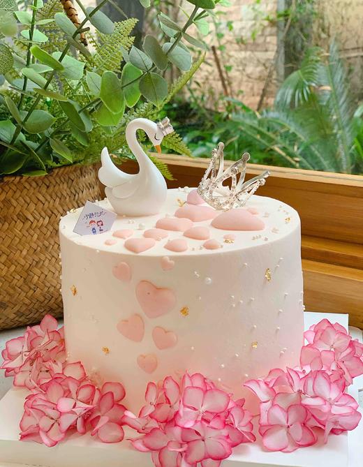 鲜花天鹅皇冠奶油蛋糕 下单前请仔细阅读商品详情 商品图1