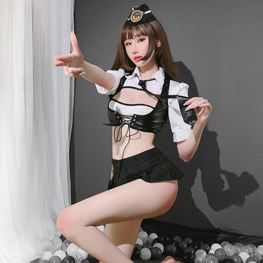 【温柔狙击手】情趣内衣 制服 漆皮 齐臀 镂空 日系 性感 套装:帽子 领带 上衣 马甲 百褶裙 T裤  7931 商品图0