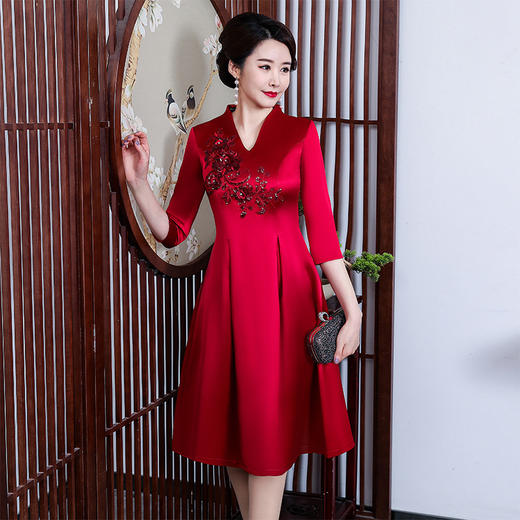 上海旗袍厂TZRY-21037民族风品质款新款改良喜婆婆贴花旗袍连衣裙 商品图0