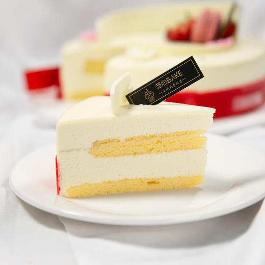 【香醇白巧】生日蛋糕- 醇厚浓郁，白巧馥香 慕斯的清爽中和了馥郁 商品图1