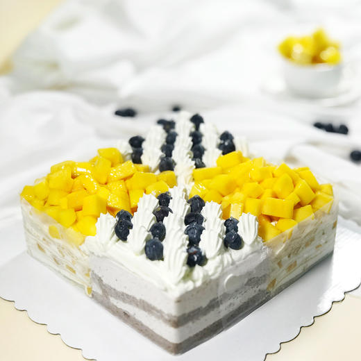 【双重口味】蓝莓慕斯拼芒果千层-入口双重口味刺激味蕾 商品图1