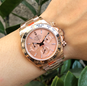 NOOB高品质 迪通拿 重金研发7750机芯只有两档(没有空档)，厚度13.15mm，更是同步专柜全新保卡（正品一致紫光防伪码）