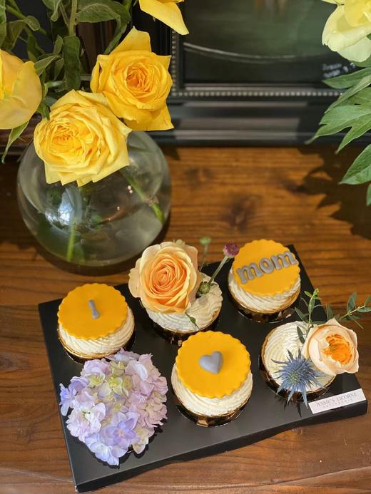 母亲节鲜花翻糖纸杯蛋糕 商品图3