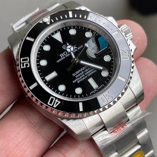 🆕N厂新品 黑水鬼绿水鬼V12版本SUB版的，主要升级机芯摆轮，跟表壳内结构细节，还有外观表带表壳拉砂打磨。V12版本只有新3135机芯。现货出售。 商品图12