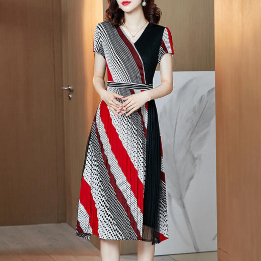 上海旗袍厂JN-K210325欧美贵妇人褶皱连衣裙2021夏季中长款修身显瘦V领裙子 商品图3