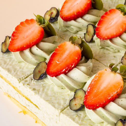 【抹茶慕斯-青春】抹茶慕斯蛋糕-鲜嫩清爽的草莓，搭配生机盎然的抹茶粉 商品图6