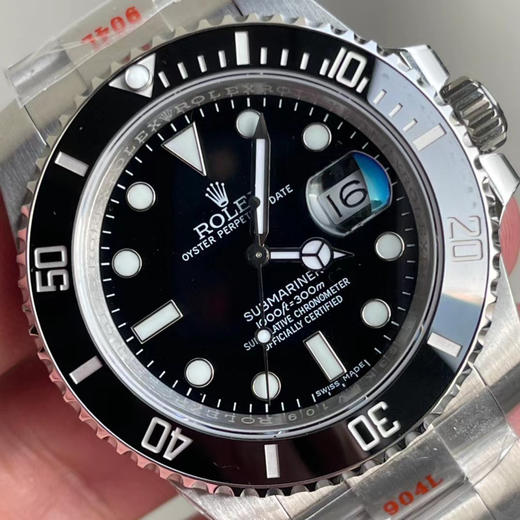 🆕N厂新品 黑水鬼绿水鬼V12版本SUB版的，主要升级机芯摆轮，跟表壳内结构细节，还有外观表带表壳拉砂打磨。V12版本只有新3135机芯。现货出售。 商品图13