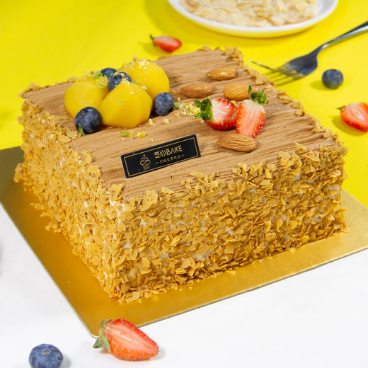 【糖舍南栗】生日快乐大颗新鲜板栗剥壳伫立 成为蛋糕顶部的焦点 调制好轻柔的栗子奶油 拉丝铺面，轻奢不失雅致 商品图1