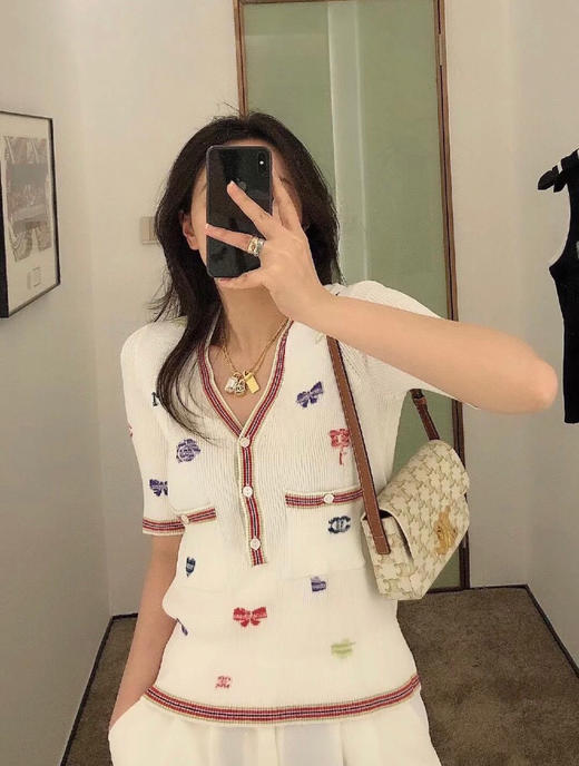 𝐂𝐄𝐋𝐈𝐍𝐄凯旋白花腋下包（原厂皮） 商品图3