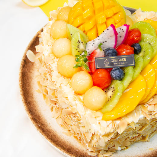 【心意满满】烘制金黄杏仁碎片-水果生日蛋糕 商品图2