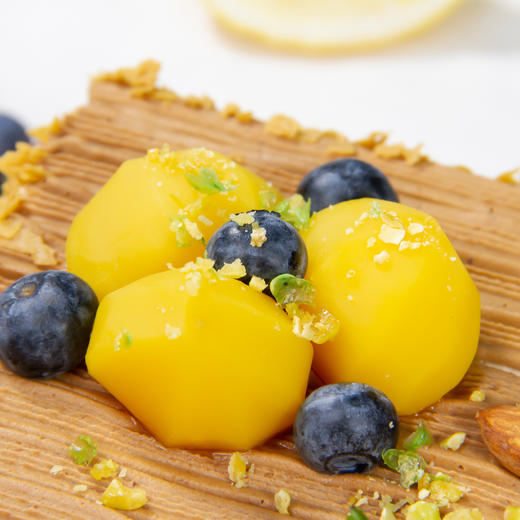 【糖舍南栗】生日快乐大颗新鲜板栗剥壳伫立 成为蛋糕顶部的焦点 调制好轻柔的栗子奶油 拉丝铺面，轻奢不失雅致 商品图6