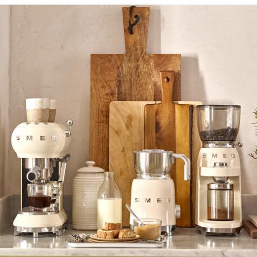 SMEG/斯麦格 复古咖啡机ECF01 意式半自动咖啡机泵压家用蒸汽打奶泡（不支持七天无理由退换） [福利品] 商品图2