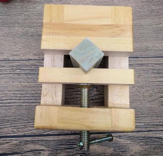 【篆刻印床】印床实木刻床夹具印章石料刻章固定篆刻套装工具松木印床 商品图2