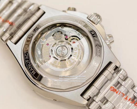 【硬核钢王】GF新品百年灵Chronomat，备受关注的蝴蝶扣辊珠精钢表链因其类似“子弹”的外形被称为“子弹链”。一体式圆滑倒角处理，每一处细节都展现出高辨识度机械美感❕ 商品图7
