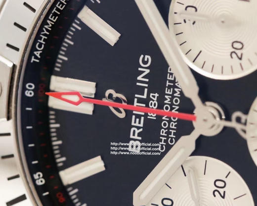 【硬核钢王】GF新品百年灵Chronomat，备受关注的蝴蝶扣辊珠精钢表链因其类似“子弹”的外形被称为“子弹链”。一体式圆滑倒角处理，每一处细节都展现出高辨识度机械美感 商品图6