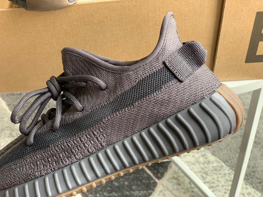 YEEZY BOOST 350 V2 - 黑生胶 商品图7