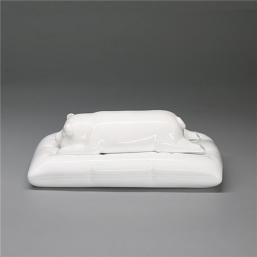 不仁斋 薛继业陶瓷 高白釉 影青釉 财库猪 财库枕  镶金釉面 商品图1