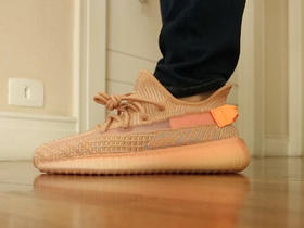 YEEZY BOOST 350 V2 - 非洲限定