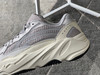 YEEZY BOOST 700-灰白 商品缩略图4