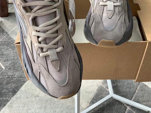 YEEZY BOOST 700-火山 商品图3
