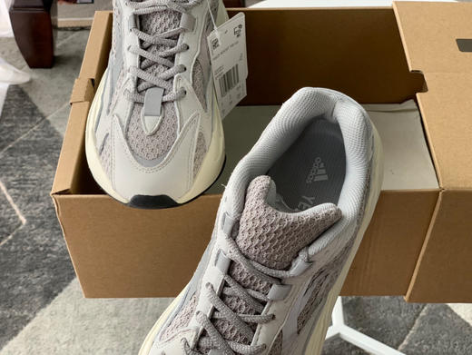 YEEZY BOOST 700-灰白 商品图5