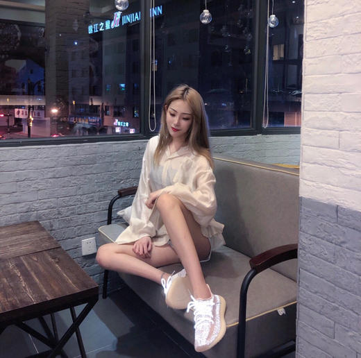 YEEZY BOOST 350 V2 - 嫩粉色 商品图3