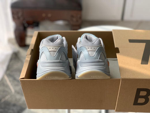 YEEZY BOOST 700-冰蓝 商品图6