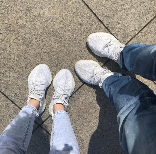 YEEZY BOOST 350 V2 - 白色满天星 商品图0