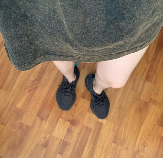 YEEZY BOOST 350 V2 - 黑生胶侧透满天星 商品图5