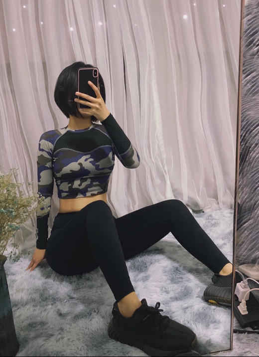 YEEZY BOOST 350 V2 - 黑生胶 商品图1