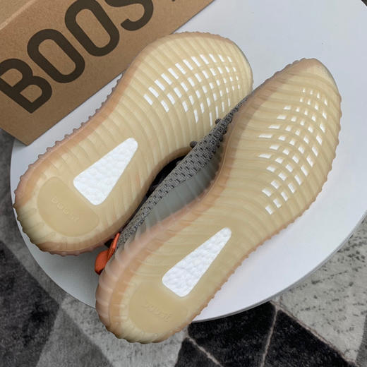 YEEZY BOOST 350 V2 - 欧洲限定 商品图8