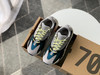 YEEZY BOOST 700-初代 商品缩略图2
