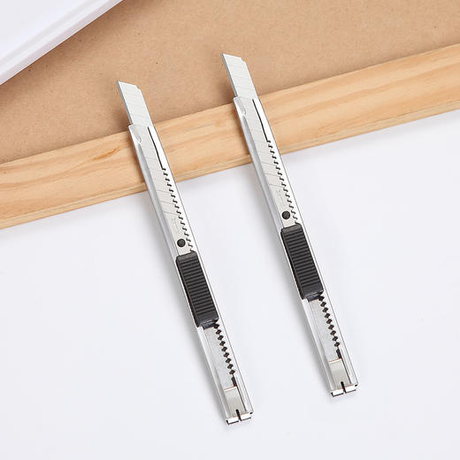 齐心 B2806 金属美工刀 小号9mm 商品图3