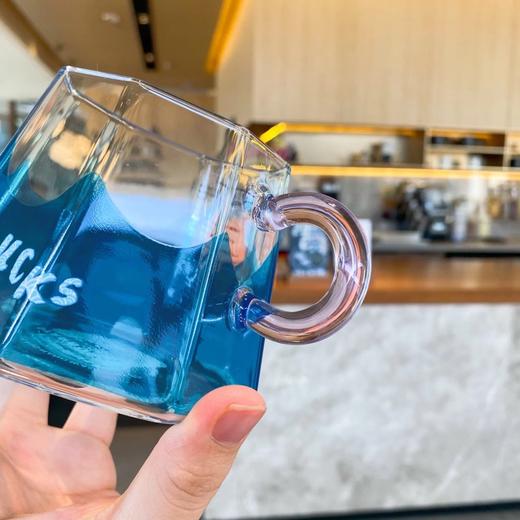 现货    星巴克杯子2021年日本富士山圣诞牛年达摩咖啡牛奶玻璃马克水杯子 商品图1