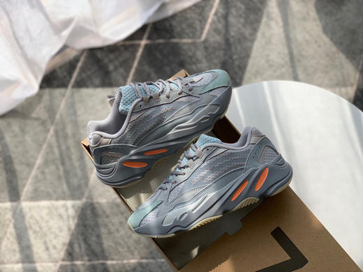 YEEZY BOOST 700-冰蓝 商品图2