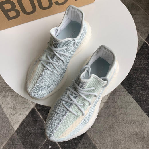 YEEZY BOOST 350 V2 - 冰蓝满天星 商品图3