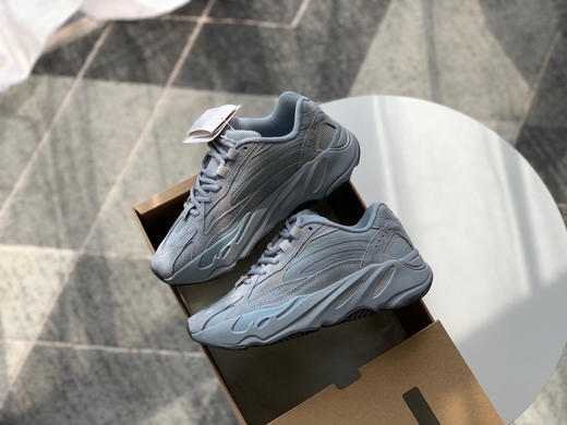 YEEZY BOOST 700-医院蓝 商品图0