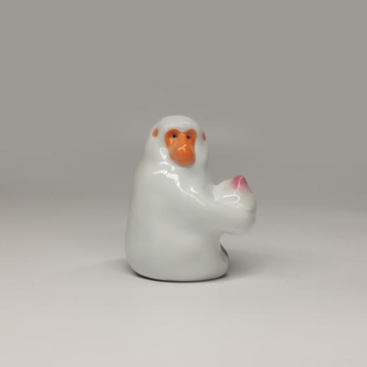 不仁斋 薛继业 陶瓷雕塑系列 己亥年献桃猴 文房摆件 茶宠 商品图2