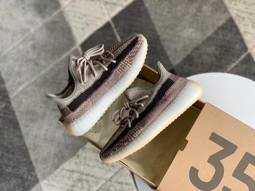 YEEZY BOOST 350 V2 - 卡其灰新芝麻 商品图4