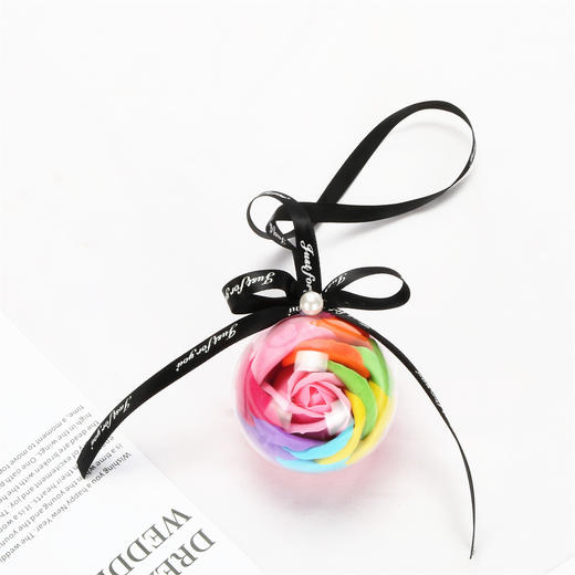 【72小时发货】香薰不凋谢的玫瑰花 永生花 车挂汽车内饰七彩香皂花车载后视镜挂饰挂件 商品图3