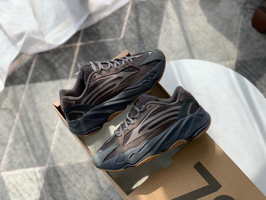 YEEZY BOOST 700-晶洞 商品图1