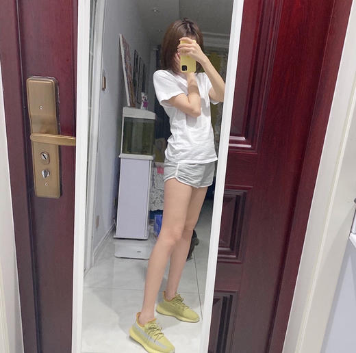 YEEZY BOOST 350 V2 - 黄侧透满天星 商品图2