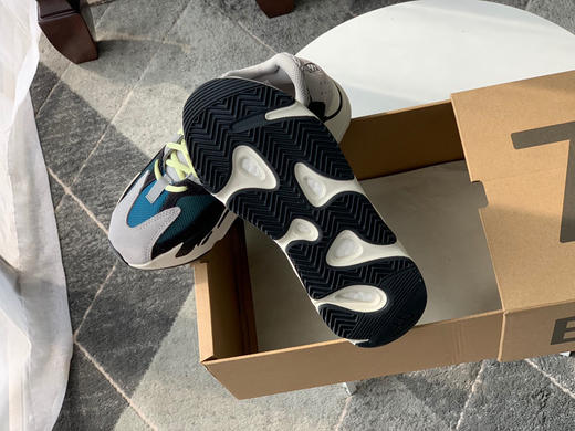 YEEZY BOOST 700-初代 商品图7