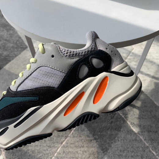YEEZY BOOST 700-初代 商品图8