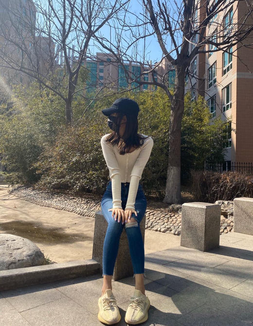 YEEZY BOOST 350 V2 - 芝麻亚洲限定 商品图3